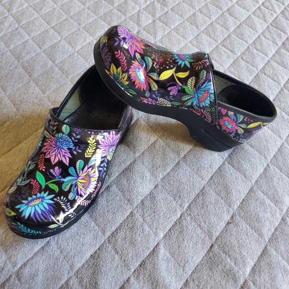 wildflower dansko